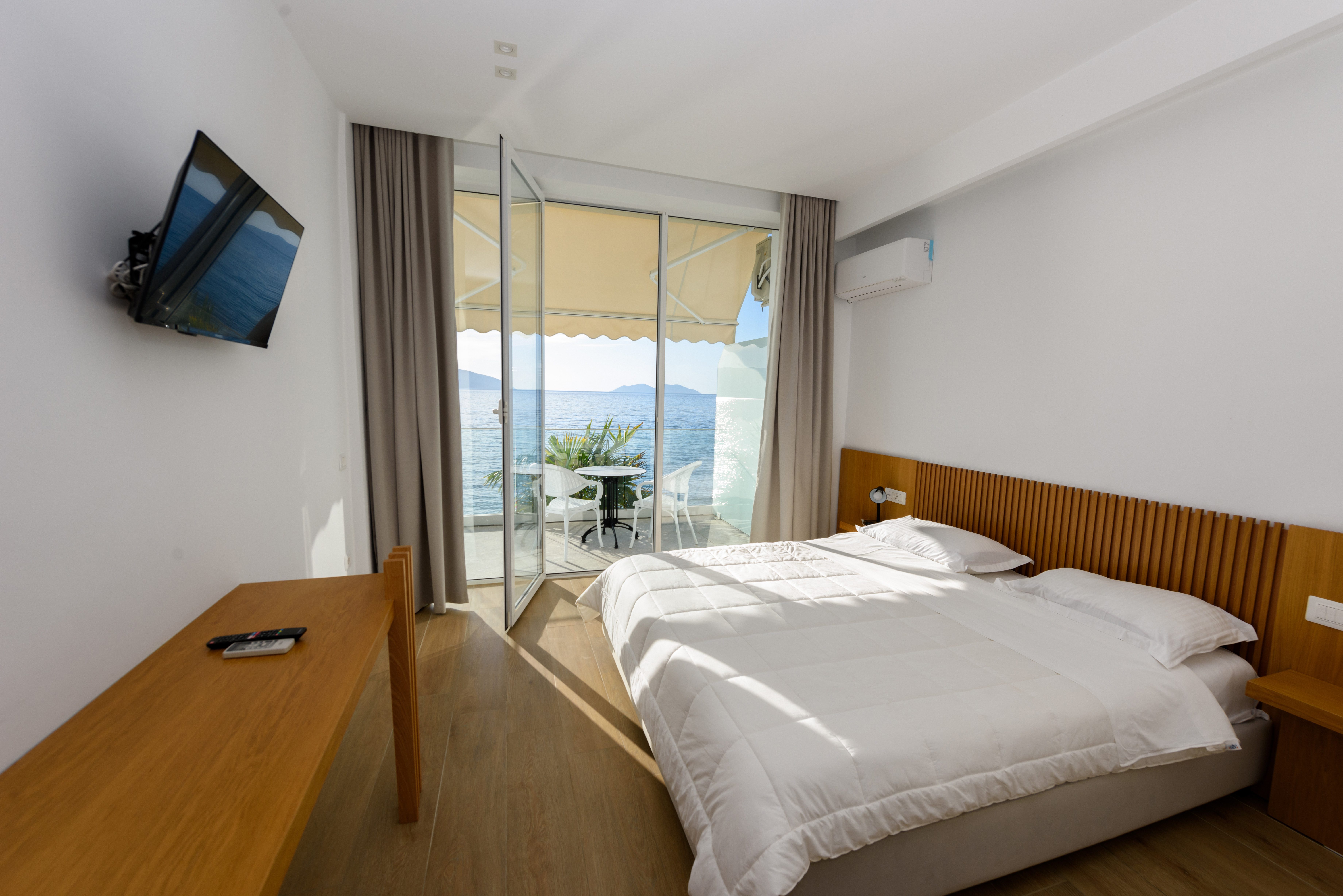 Quadruple Room with Balcony and Sea View